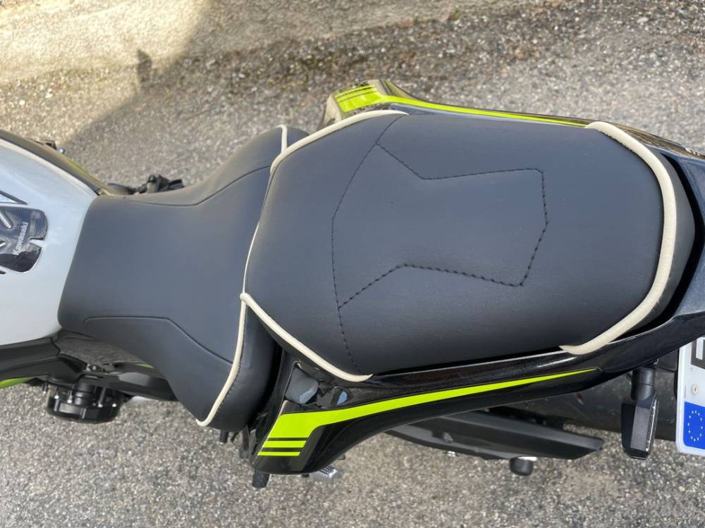 Rénovation selle moto